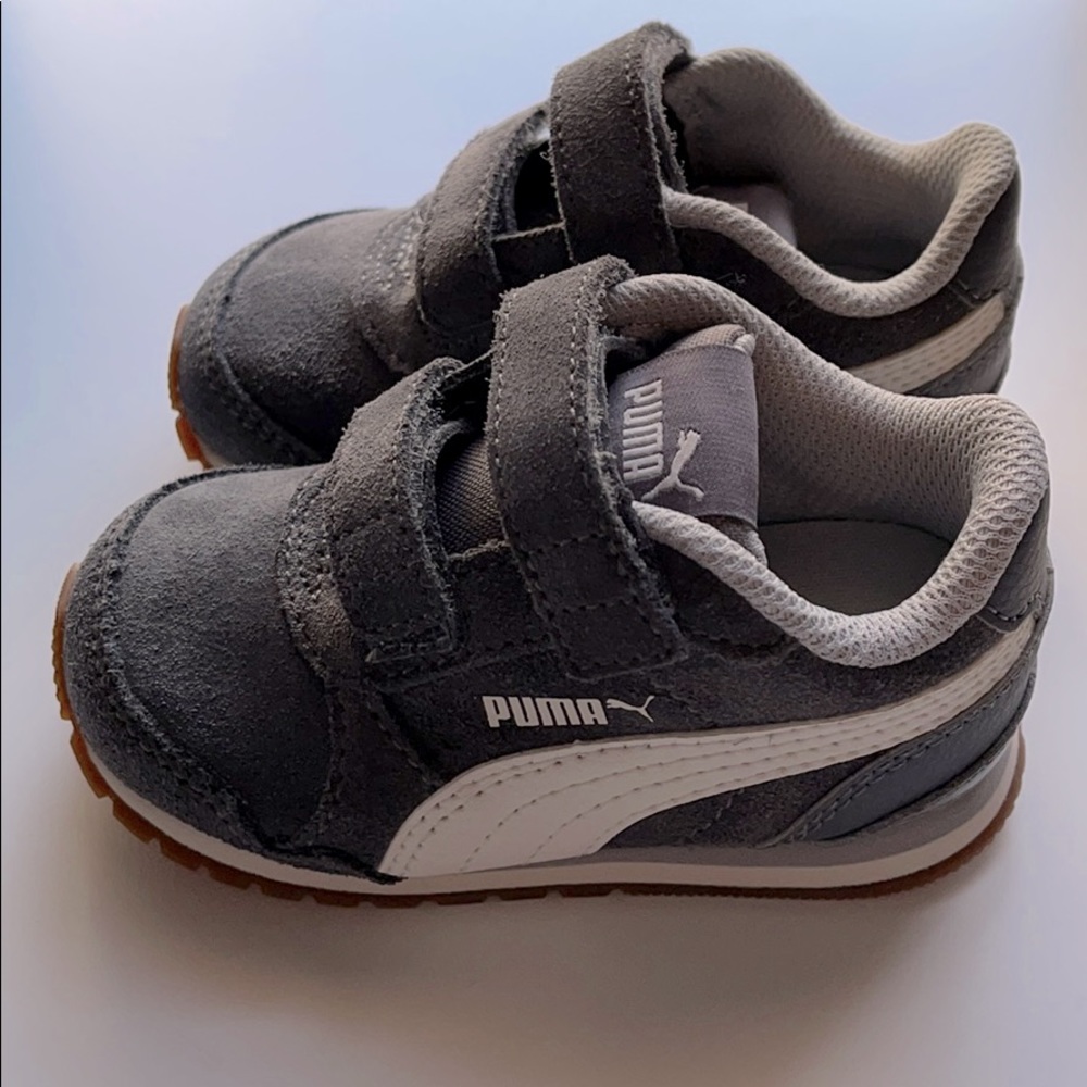 ❌SOLD❌ Gray suede Puma sneakers